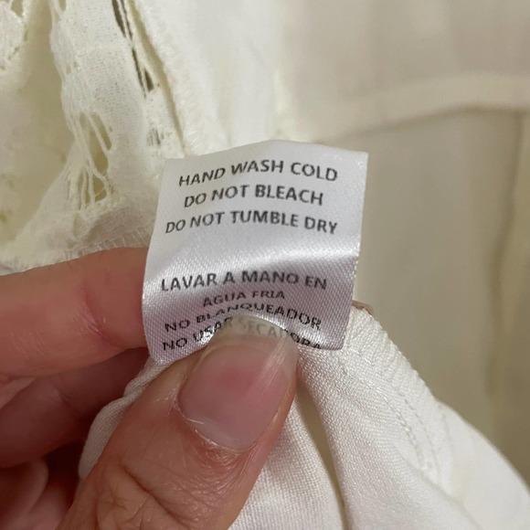 Endless Rose Women Size Medium V Neck Lace Romper Bell Sleeves - Picture 9 of 12